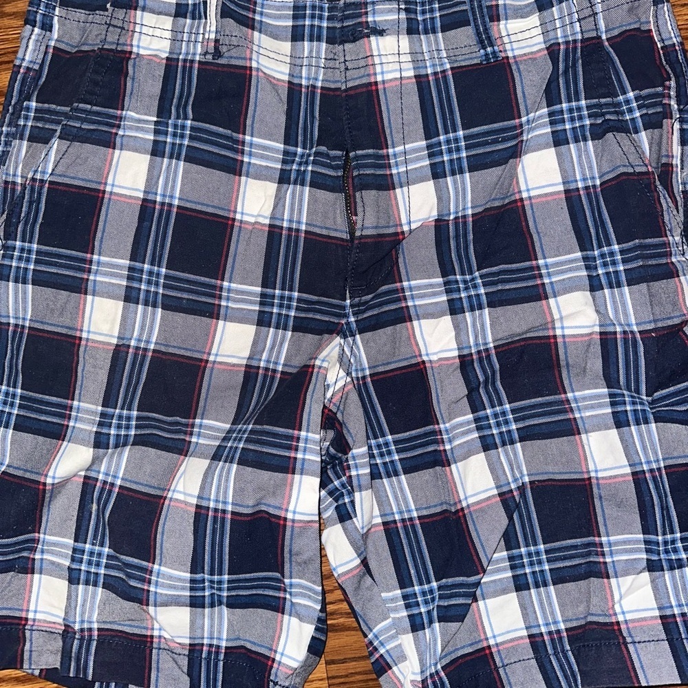Old Navy Men's Navy Red and White Plaid Shorts - 33 EUC